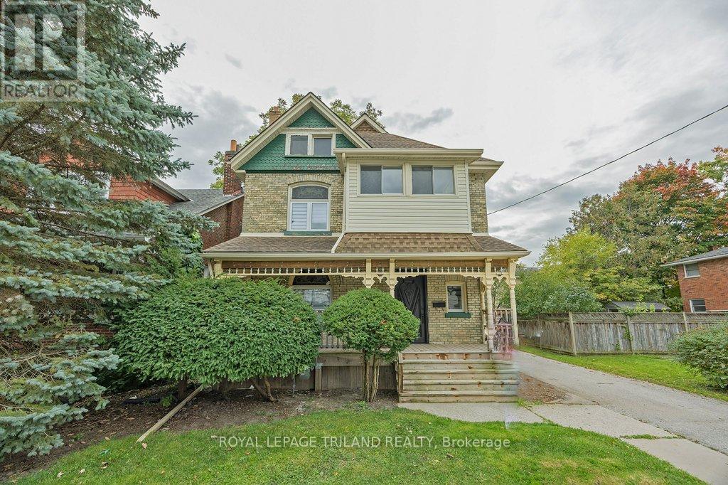 8 ELIZABETH STREET, St. Thomas