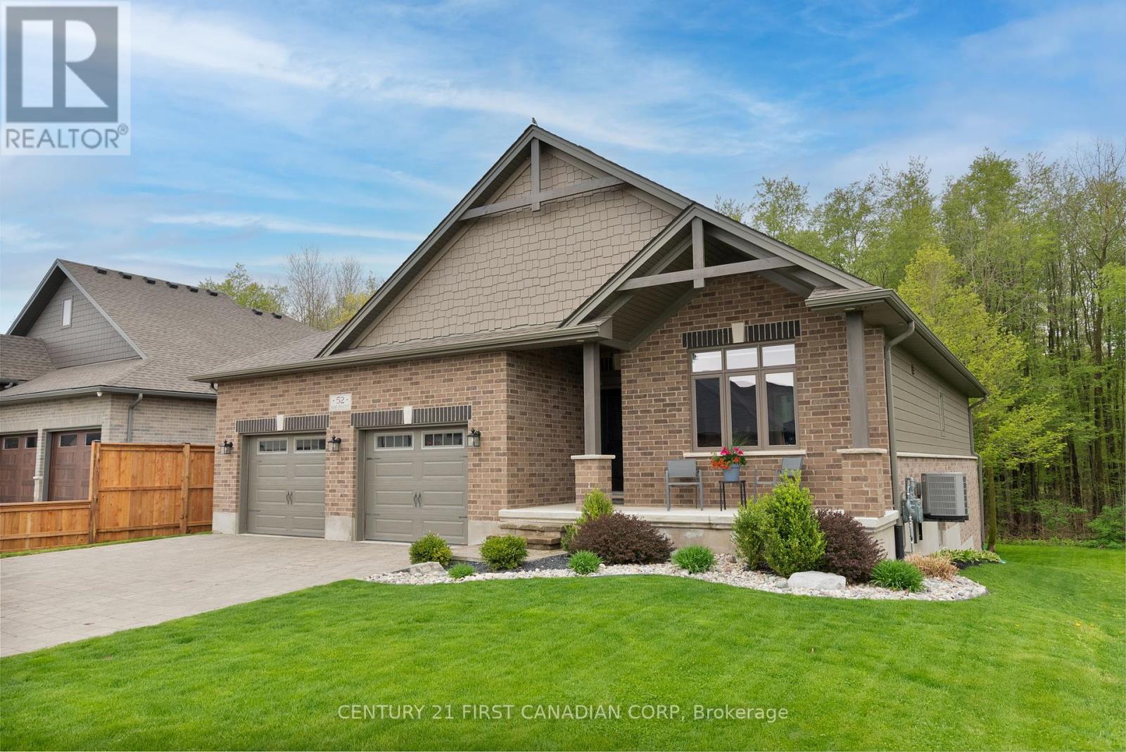 52 KEMP CRESCENT N, Strathroy-Caradoc (NE)