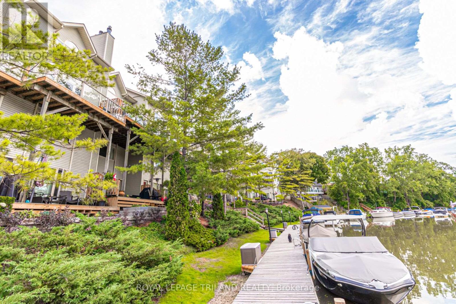 16 - 40 ONTARIO STREET S, Lambton Shores (Grand Bend)
