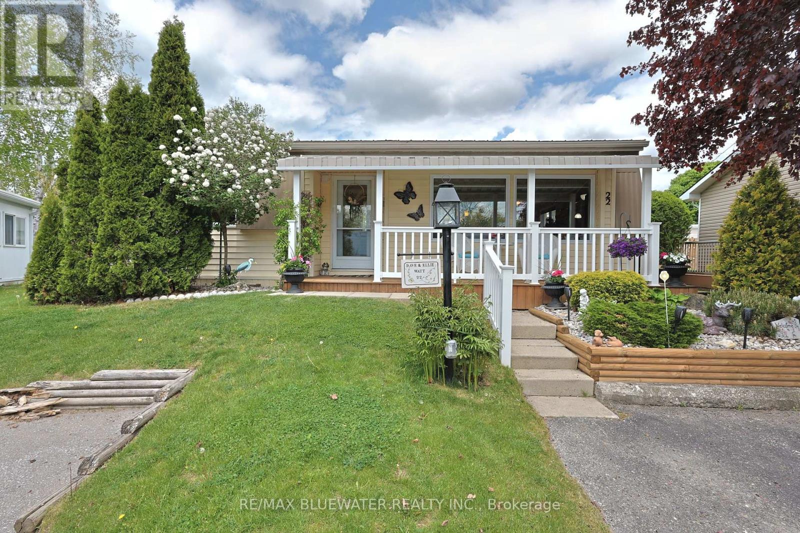 22 PEBBLE BEACH PARKWAY, South Huron (Stephen)