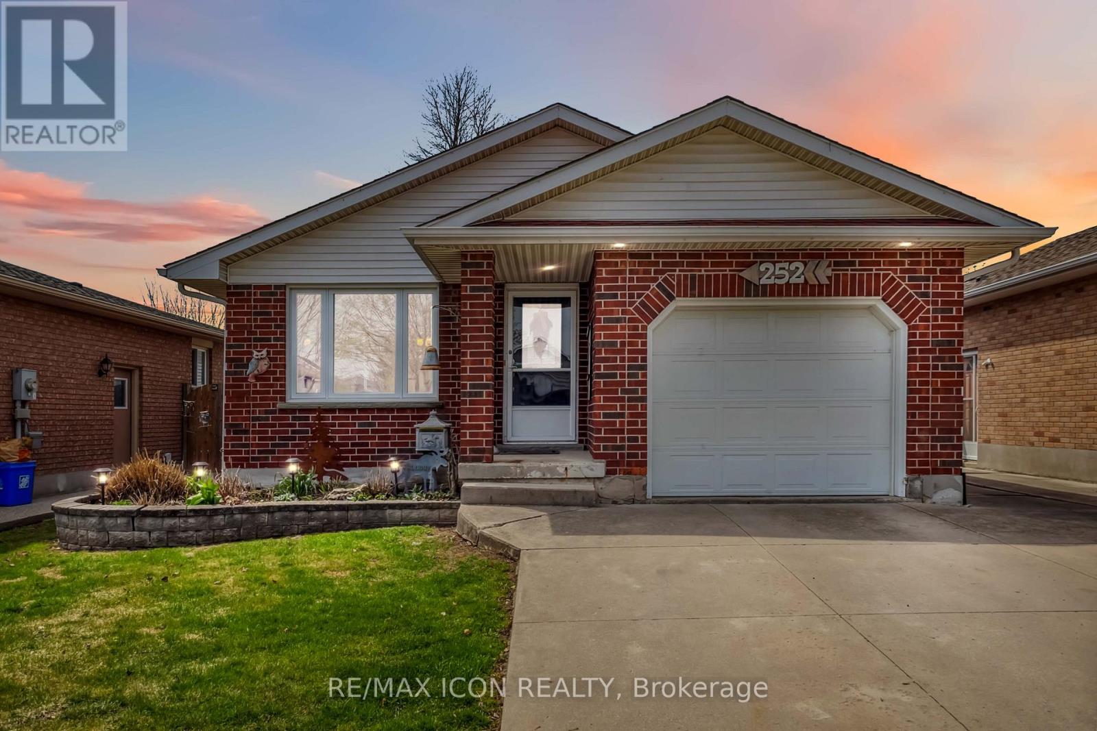 252 JOSSELYN DRIVE, London South (South X)