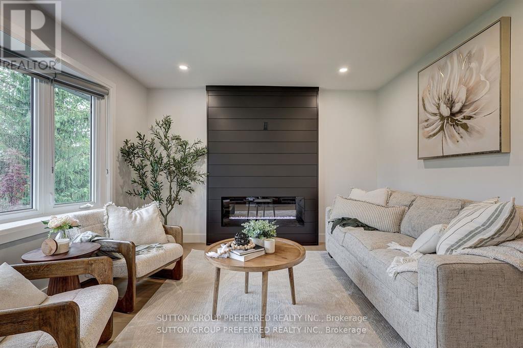1053 WILLOW DRIVE, London South (South Y)