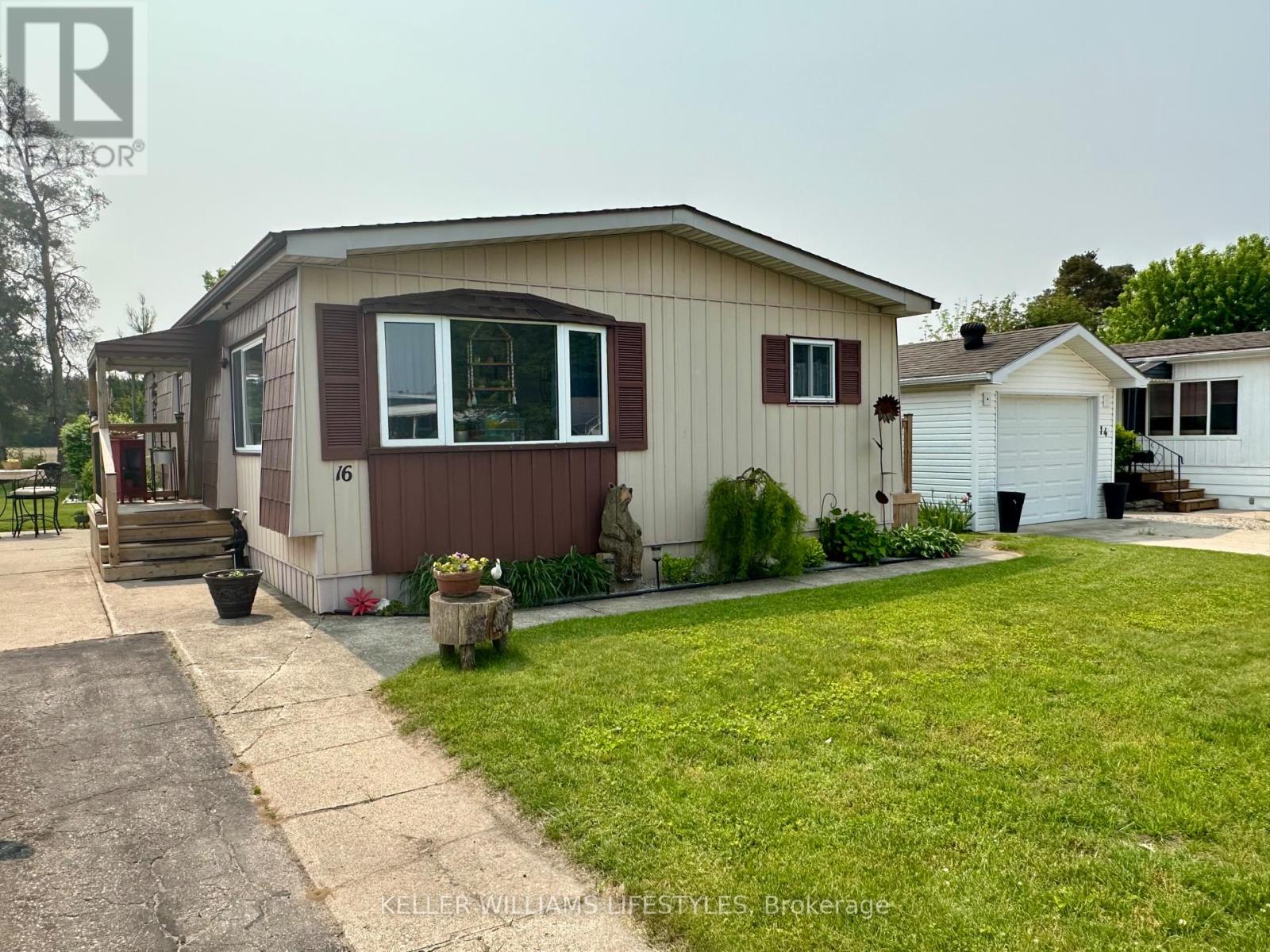 16 VELMA STREET, Strathroy-Caradoc (SE)
