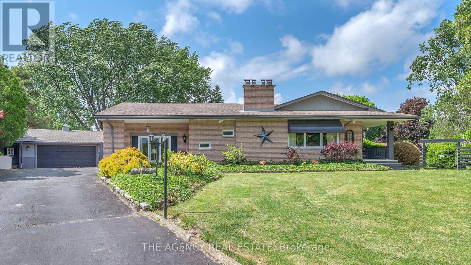 5 NORA PLACE, Central Elgin