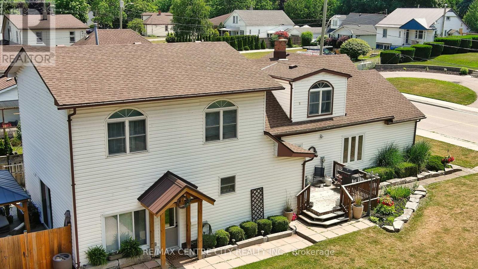 13 POTTERS ROAD N, Tillsonburg