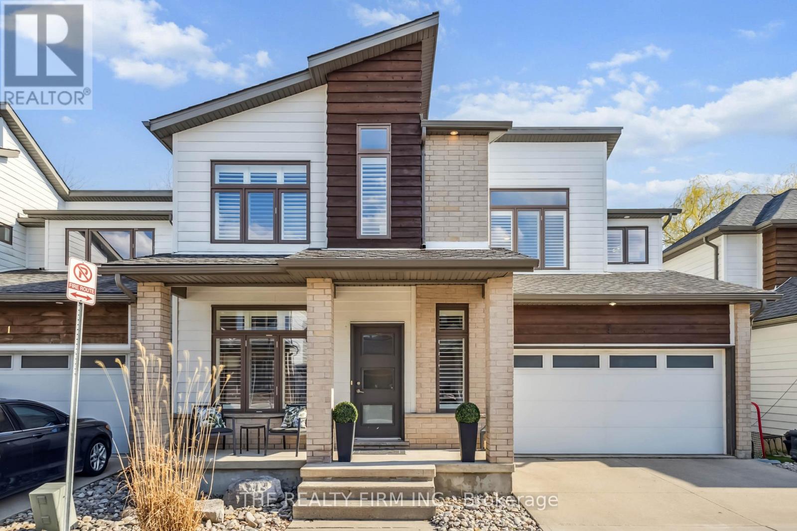 3 - 727 APRICOT DRIVE, London South (South K)