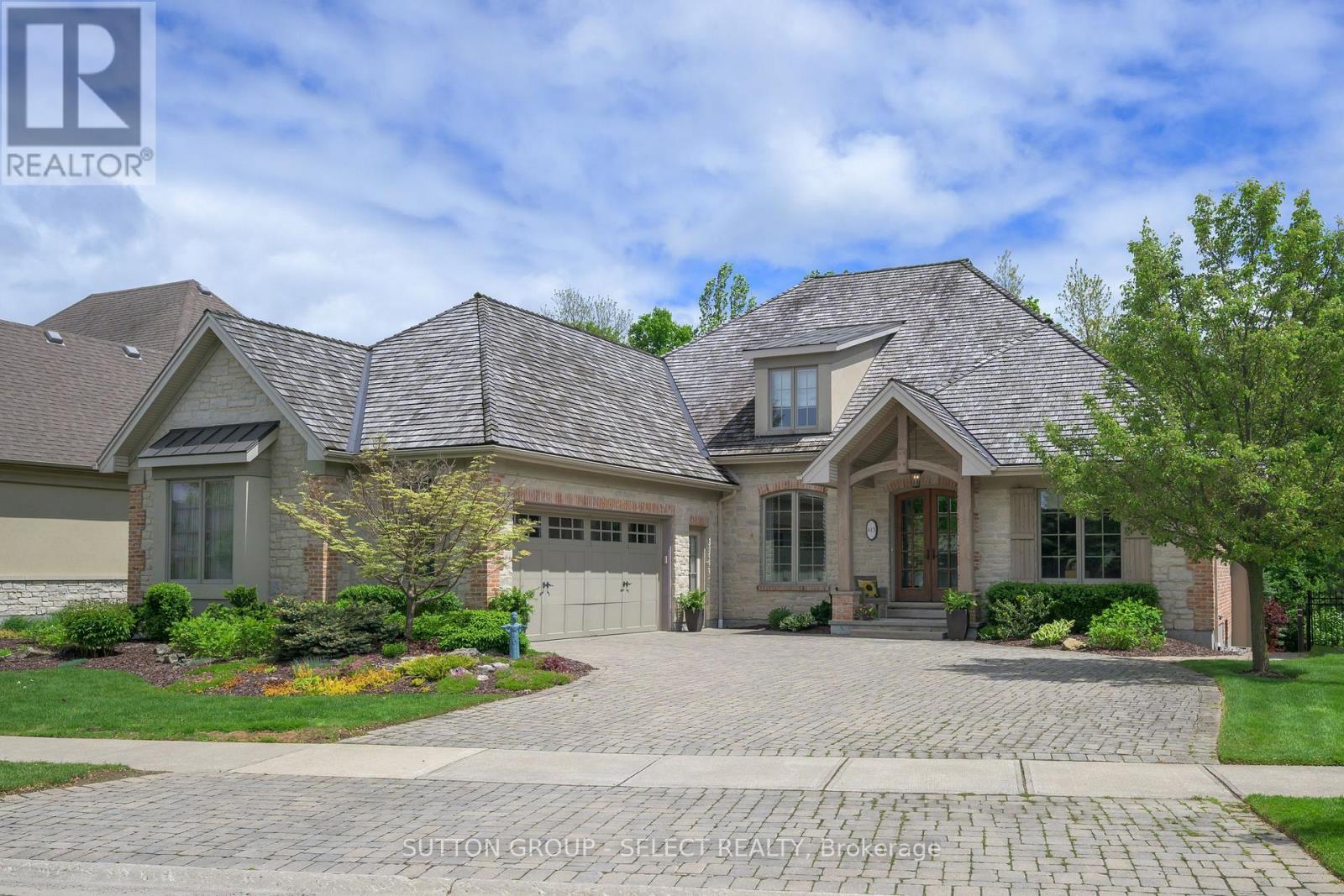 613 EAGLETRACE DRIVE, London North (North R)