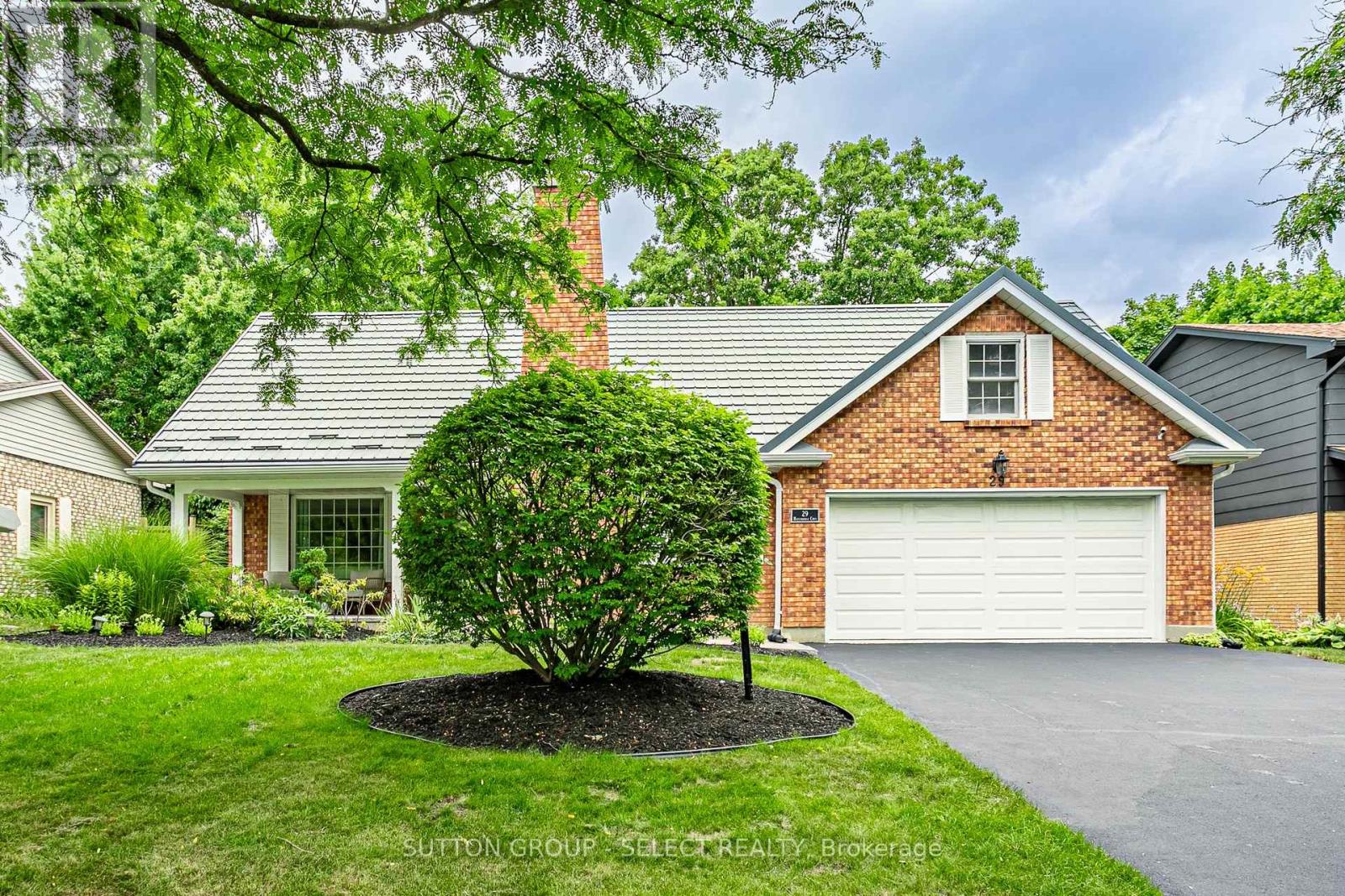 29 HAVENRIDGE CRESCENT, London North (North P)