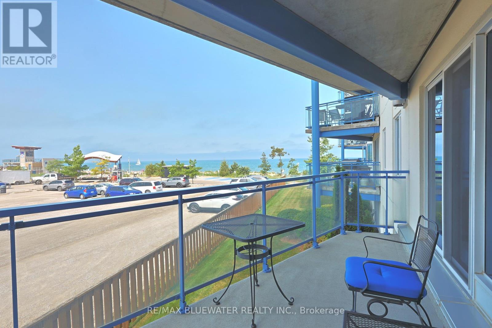 206 - 9 PINE STREET, Lambton Shores (Grand Bend)