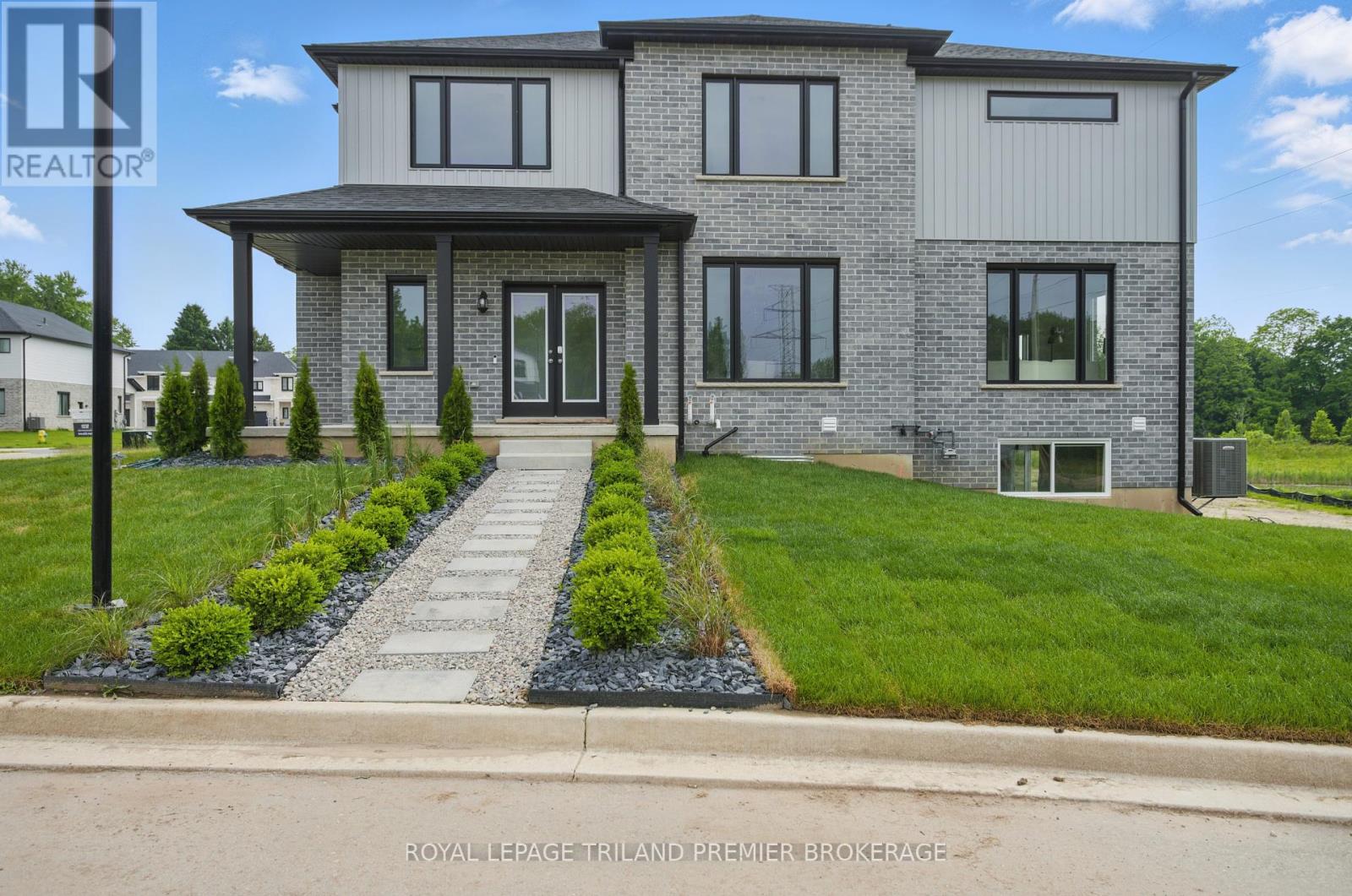 2683 BOBOLINK LANE, London South (South U)