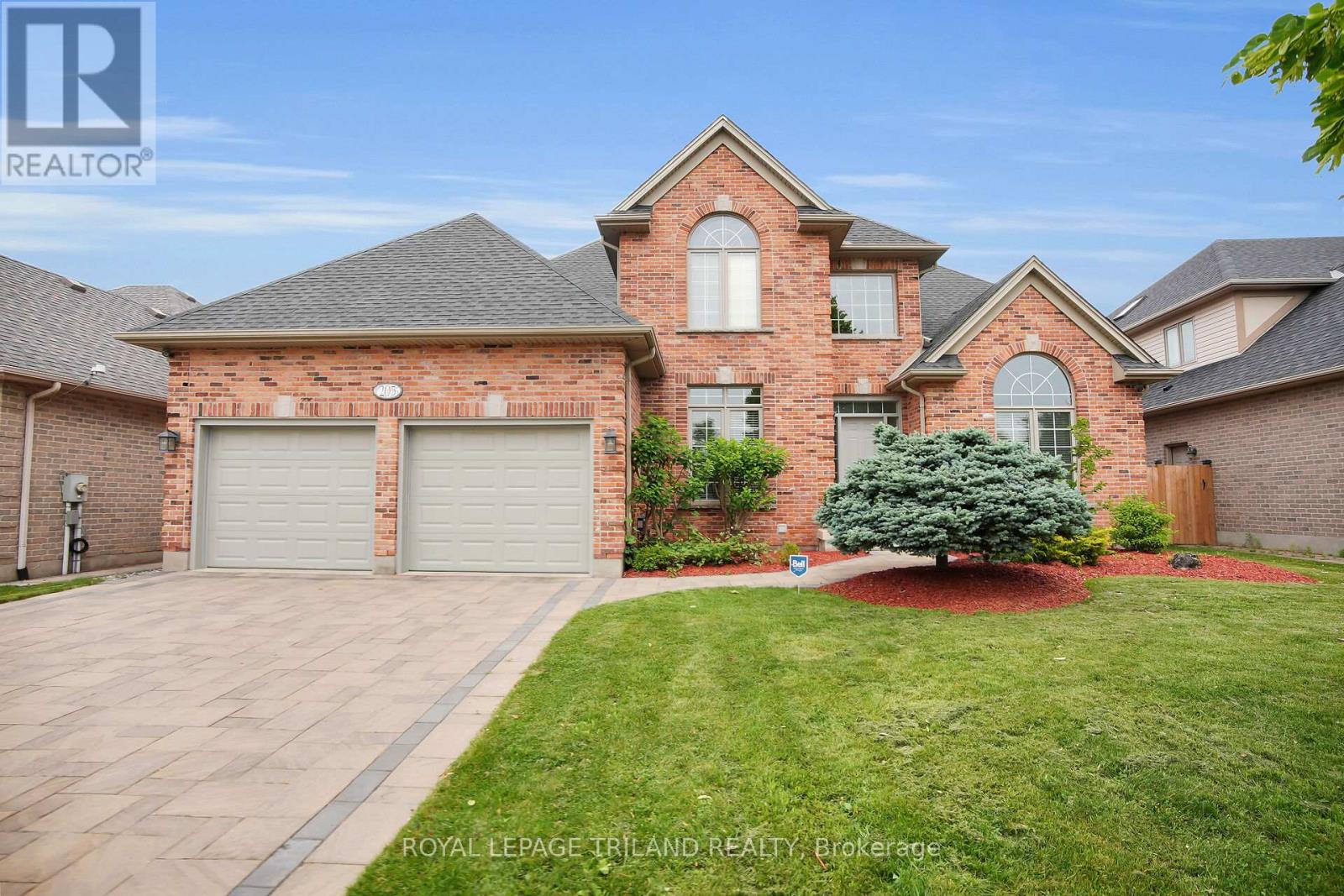 205 EAST RIVERTRACE WALK, London North (North R)