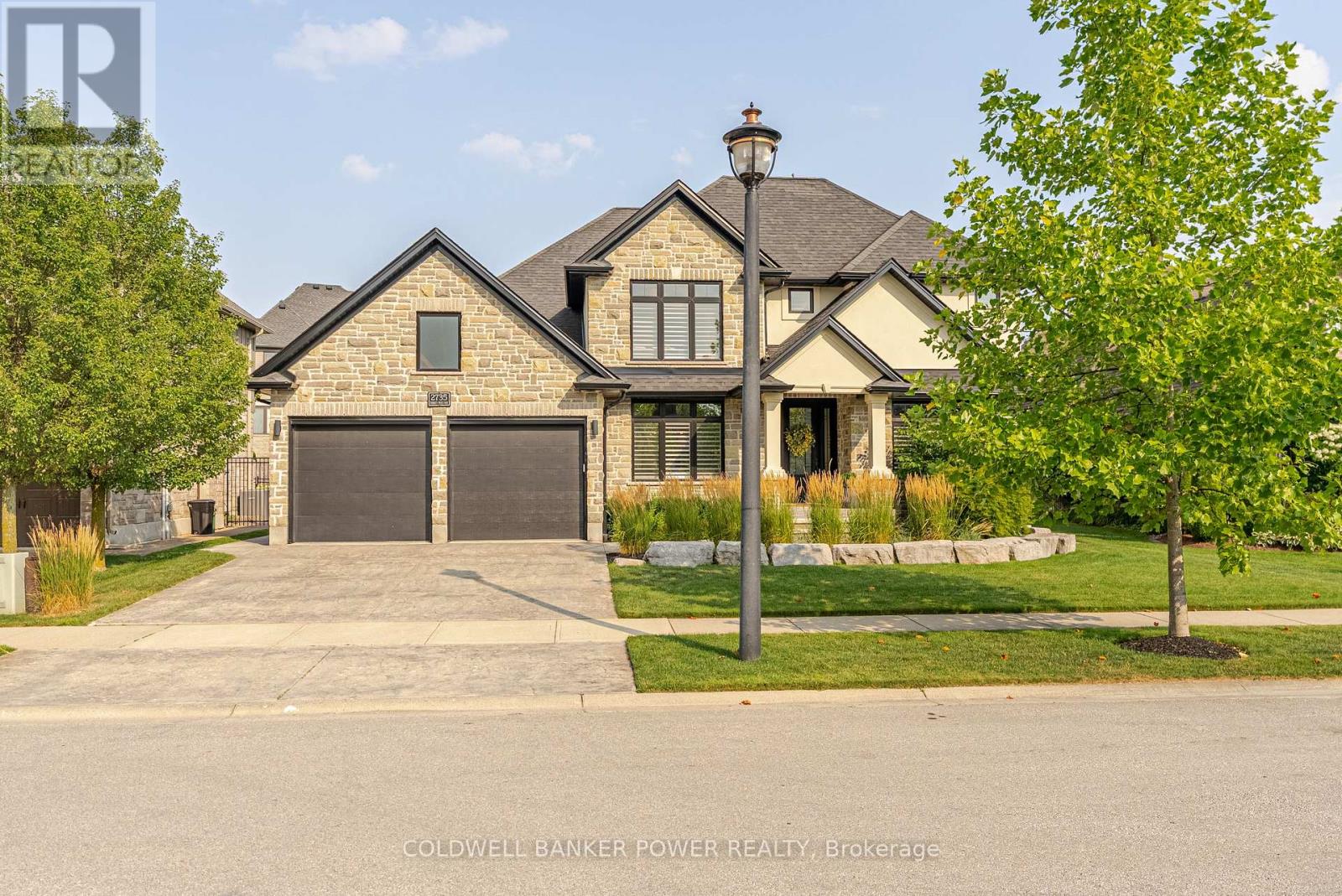 2735 TORREY PINES WAY, London North (North R)