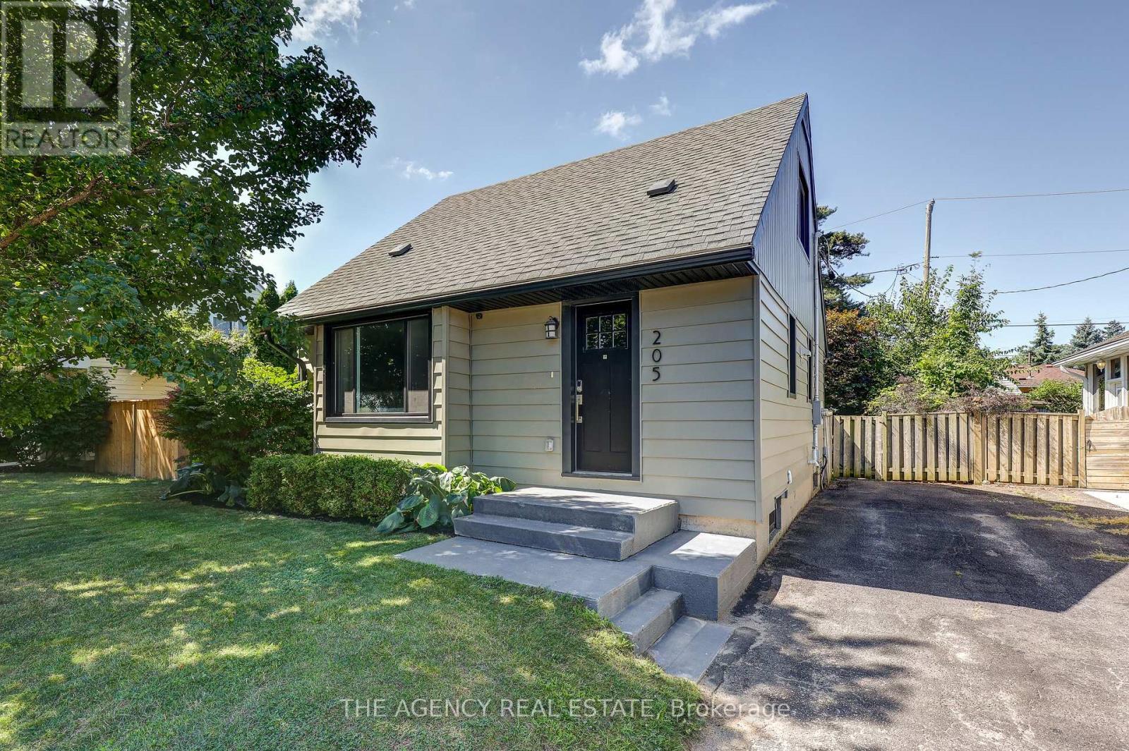 205 RHINE AVENUE, London East (East C)