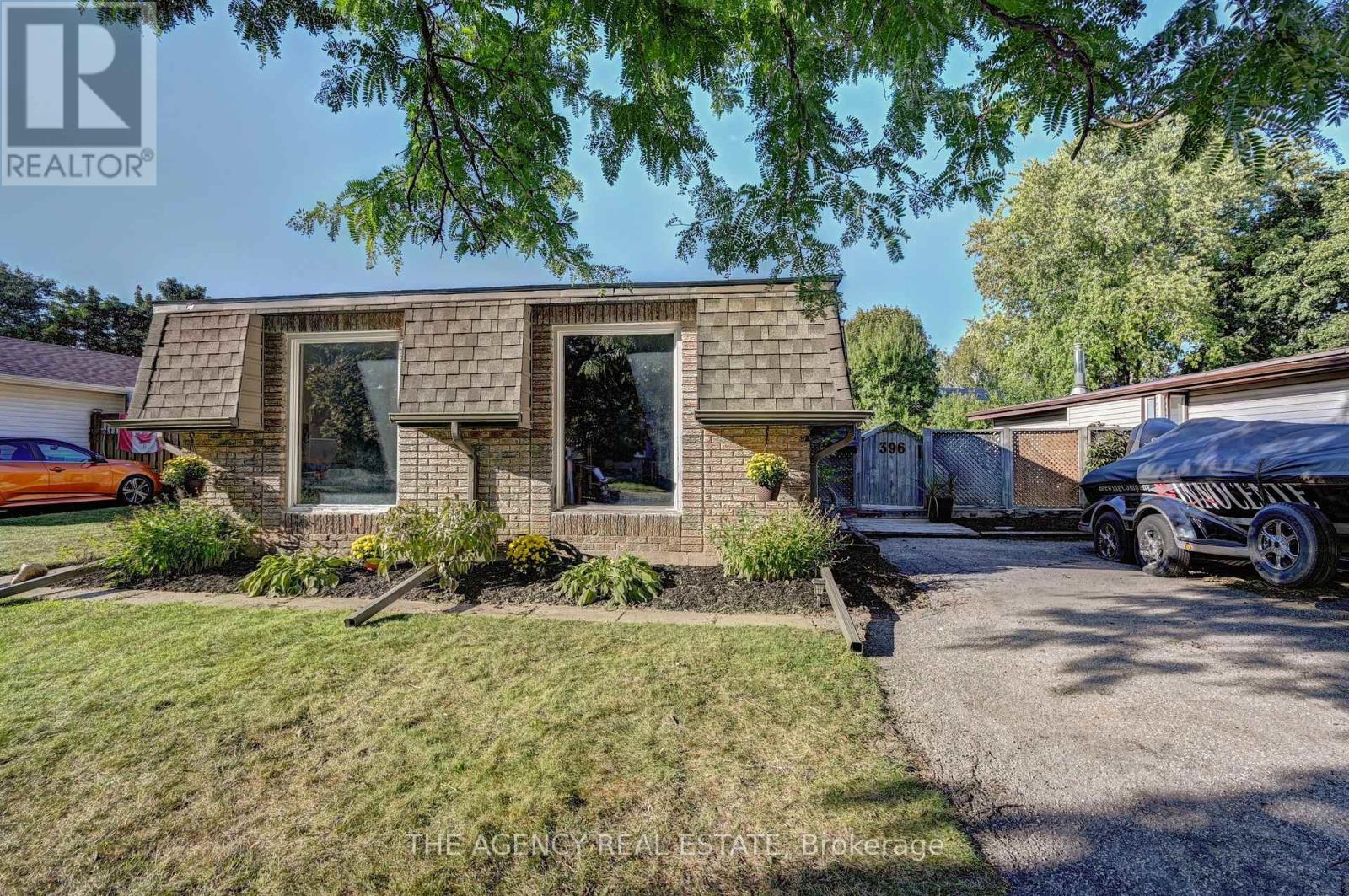396 DUNVEGAN DRIVE, Waterloo