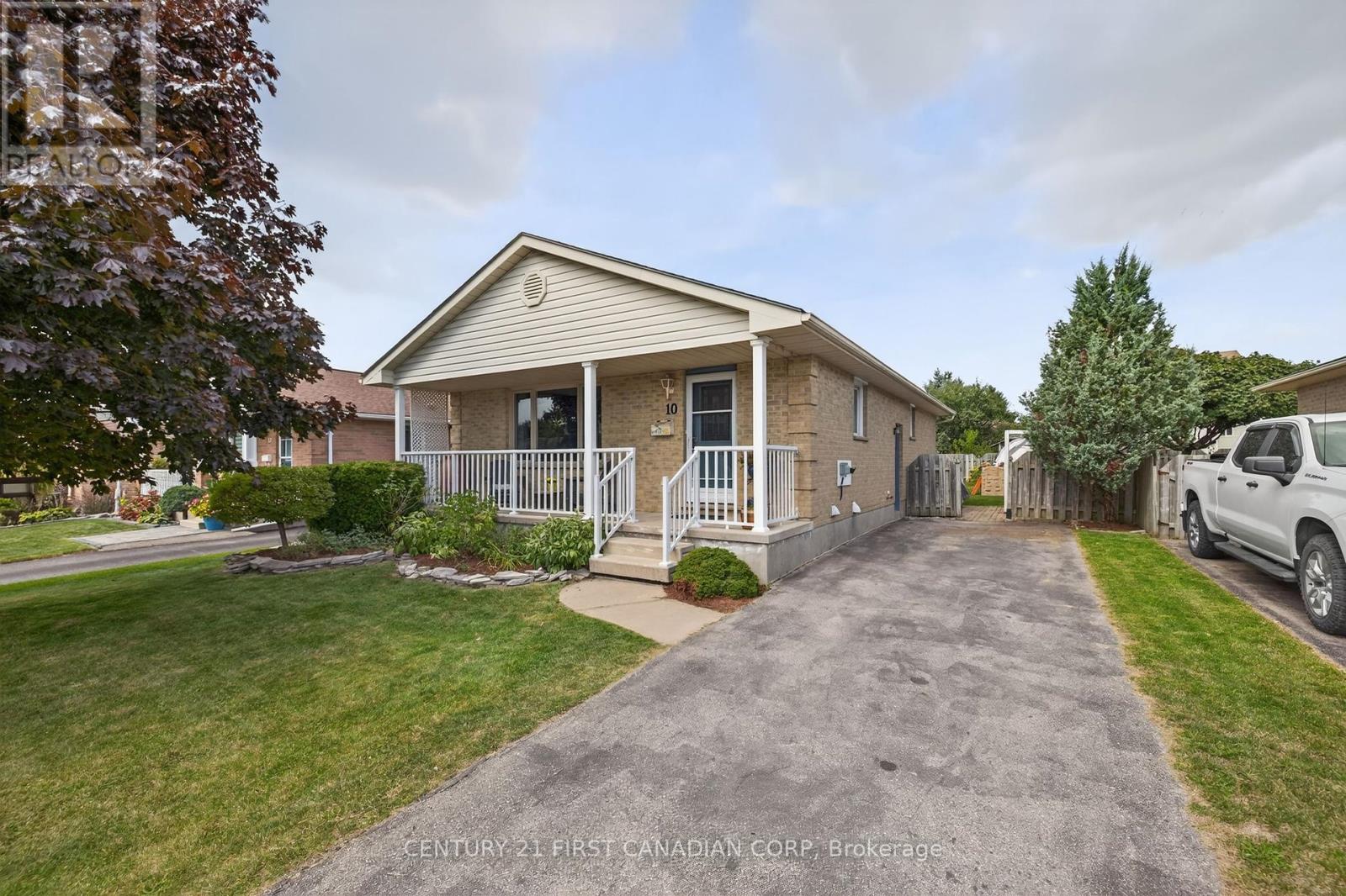 10 RICKWOOD PLACE, St. Thomas