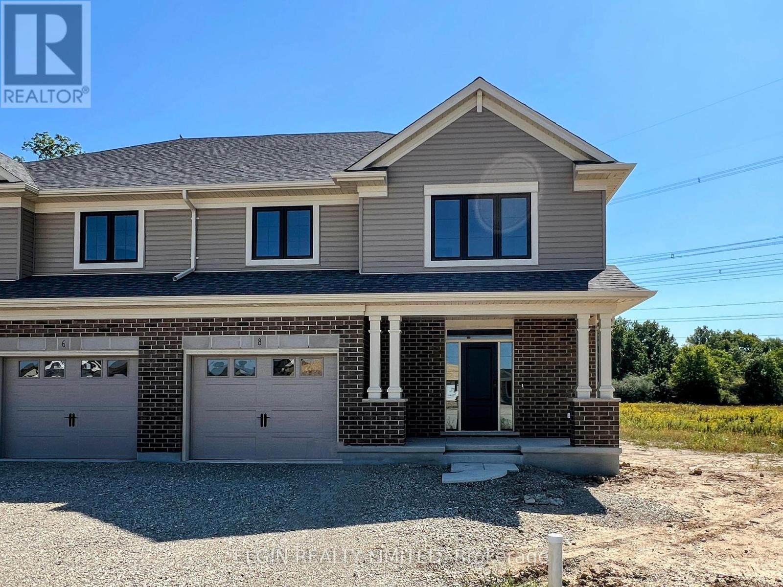 8 COLUMBUS COURT, Central Elgin