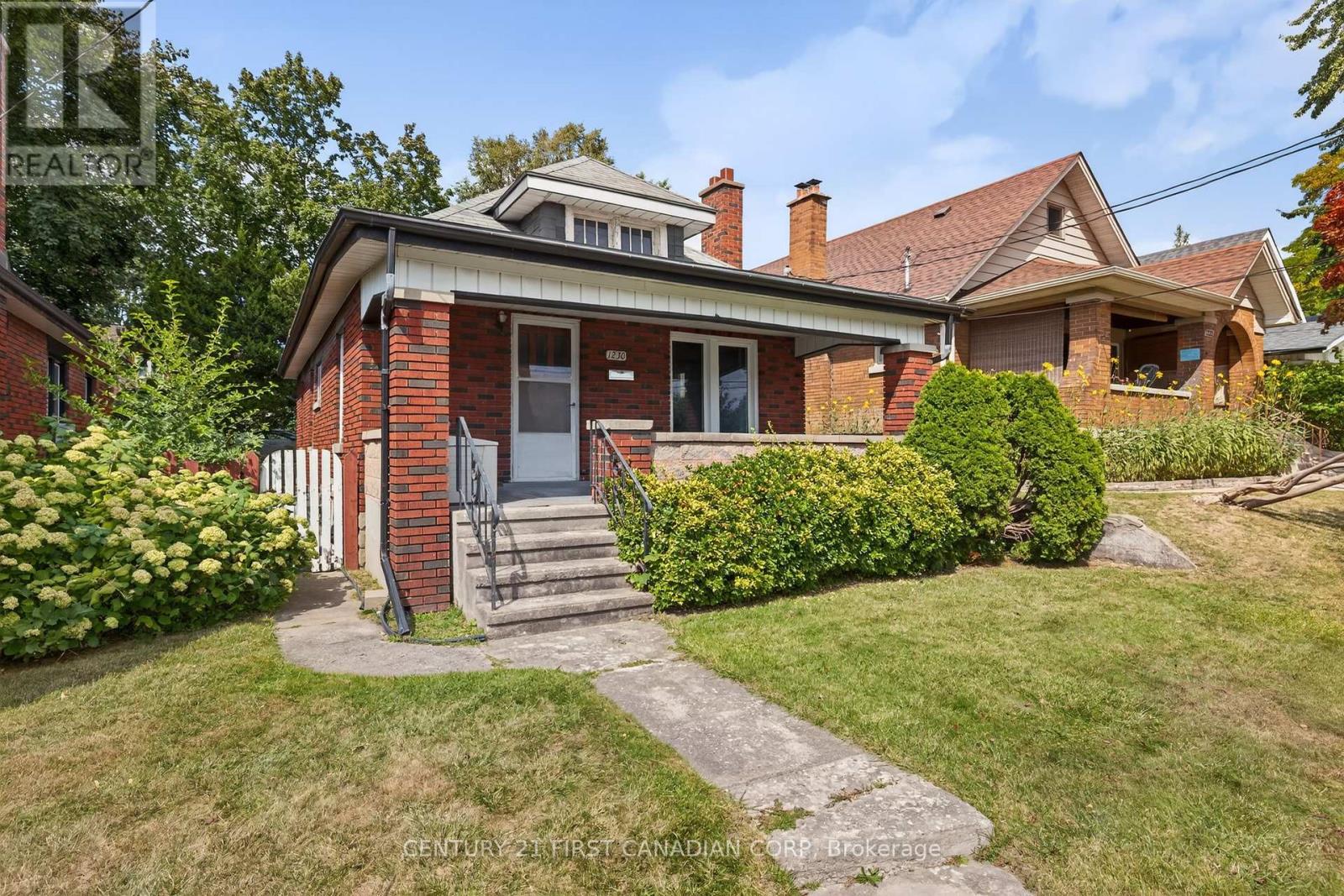 1230 DUNDAS STREET, London East (East G)
