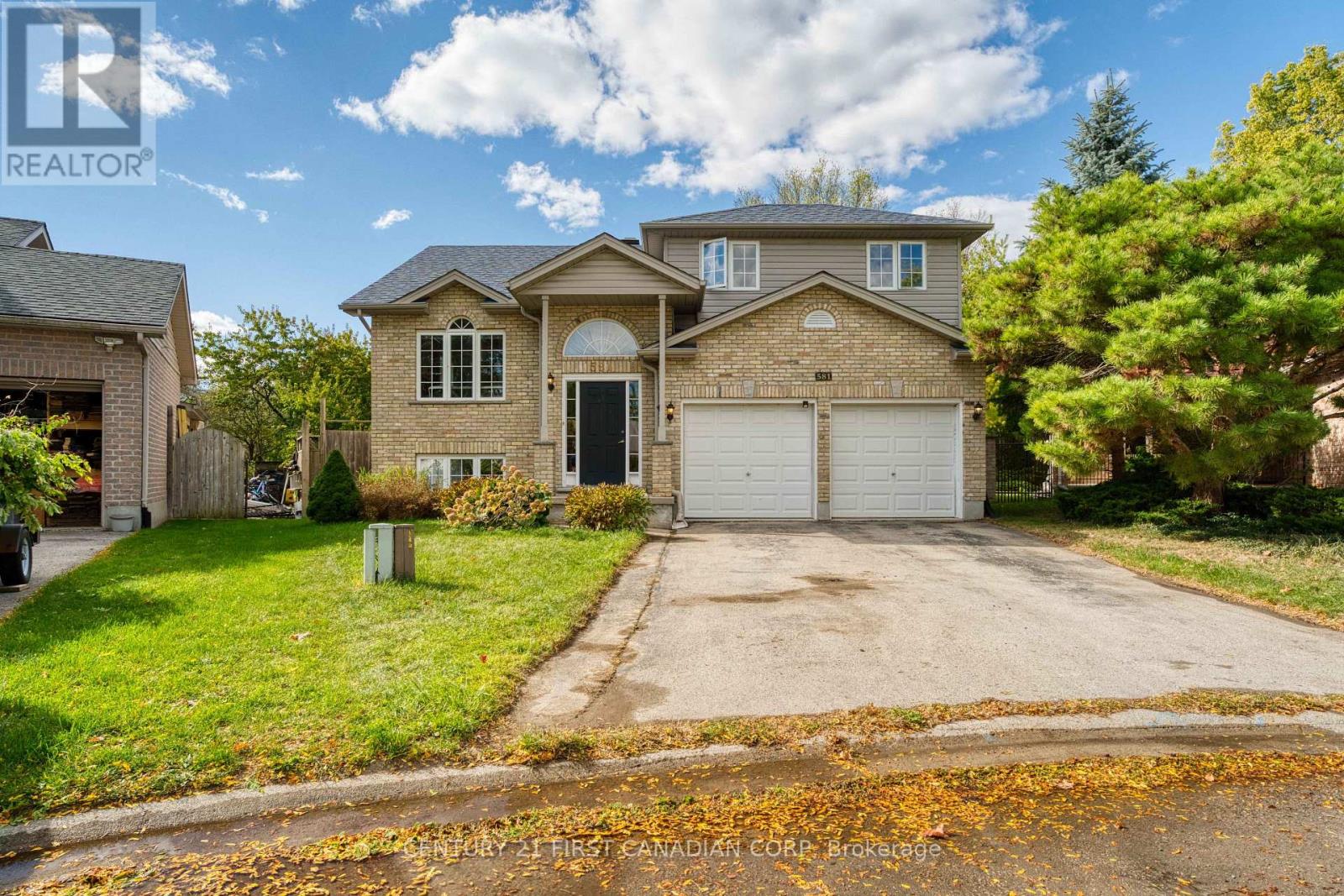 581 FOREST CREEK PLACE, London East (East A)