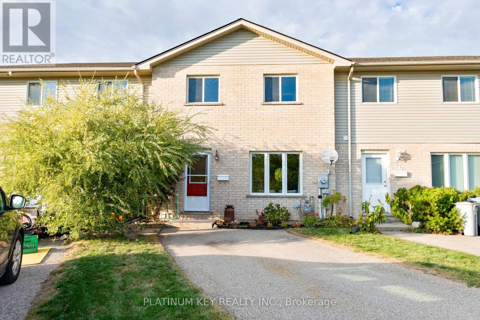 19 KATIE LANE, Strathroy-Caradoc (NE)
