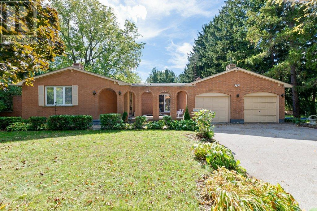 46215 NORTH STREET, Central Elgin (Sparta)