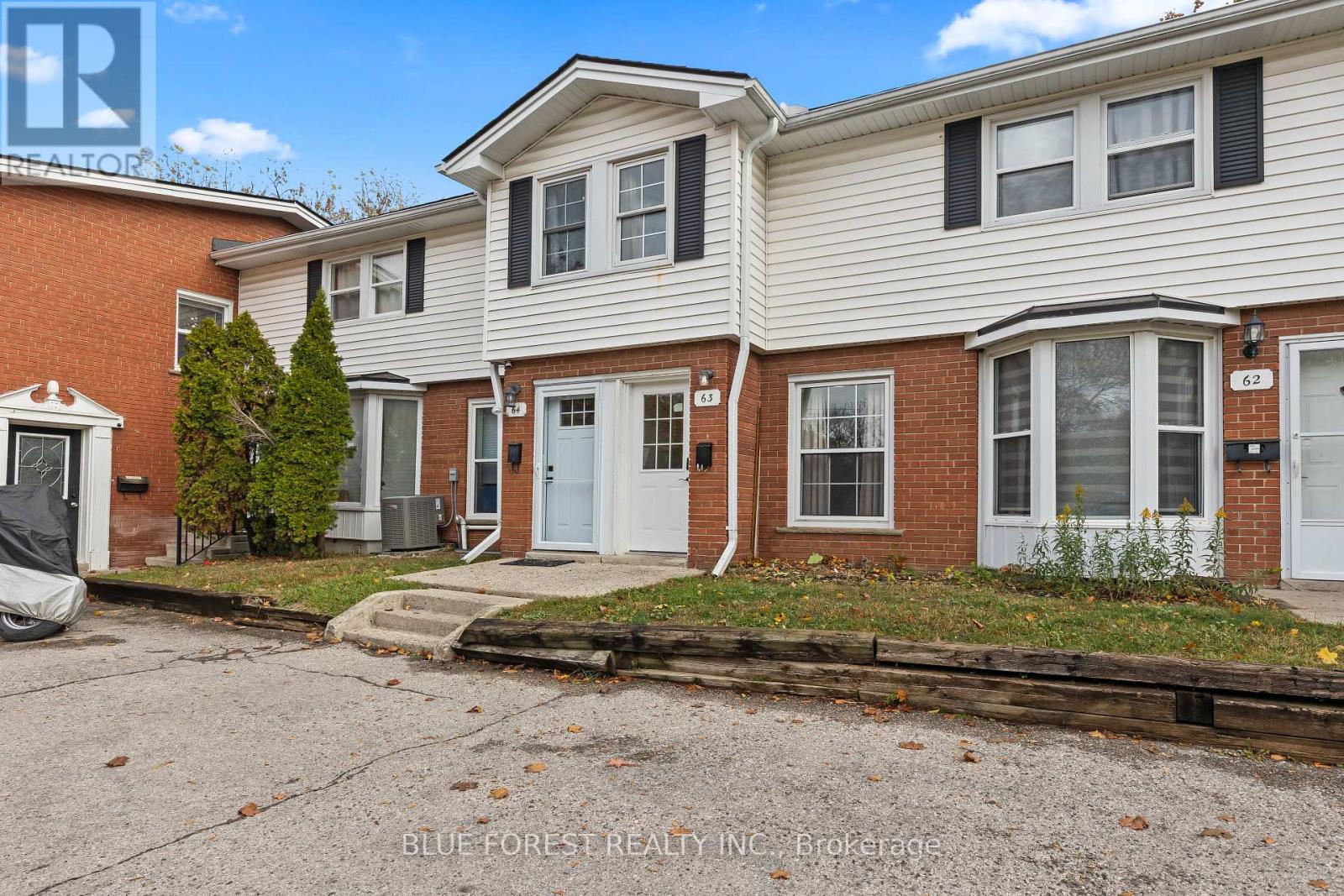 63 ARBOUR GLEN CRESCENT, London East (East A)