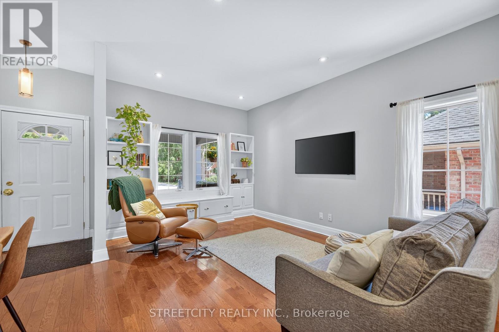 105A DEVONSHIRE AVENUE, London South (South G)