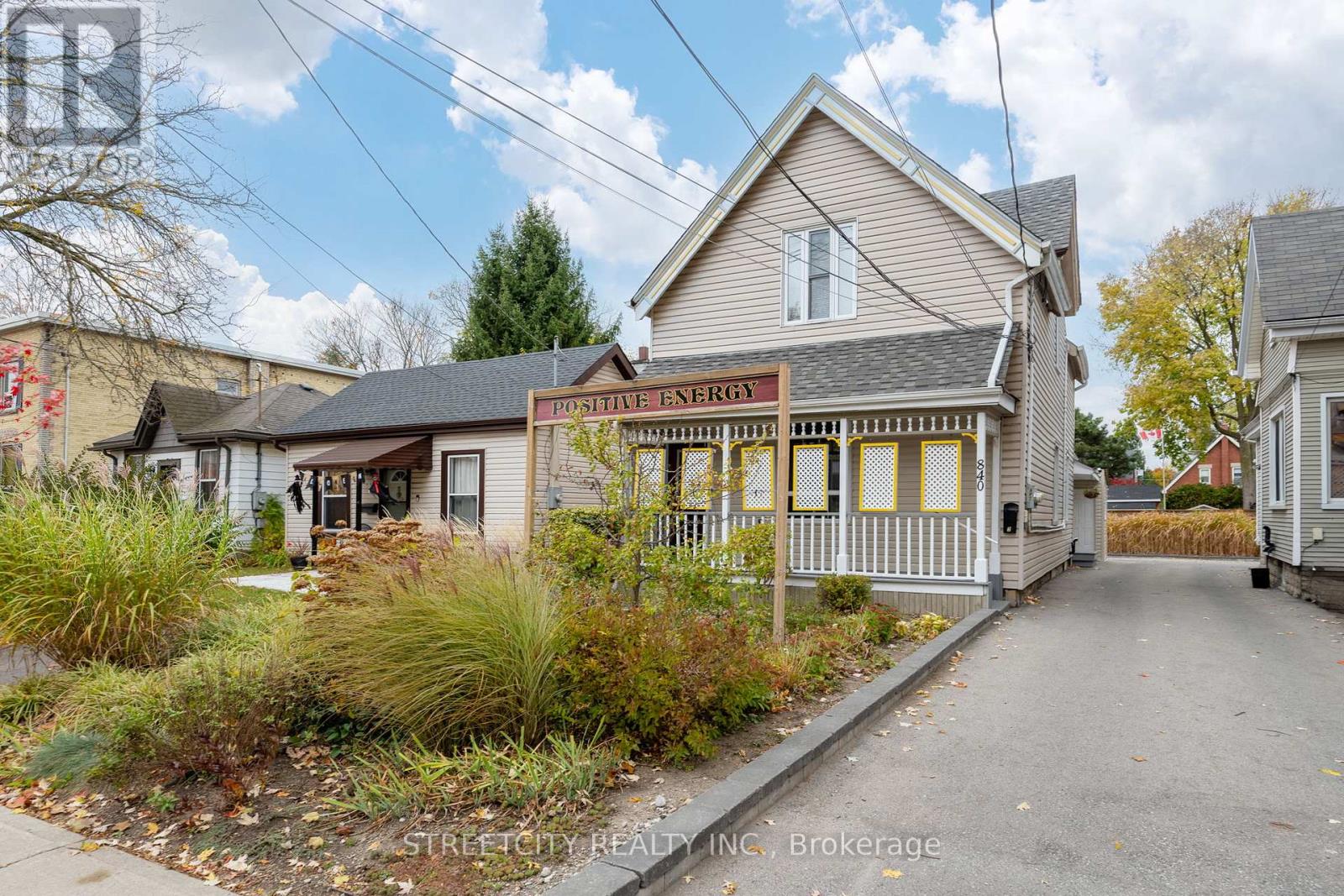 840 QUEENS AVENUE, London East (East G)