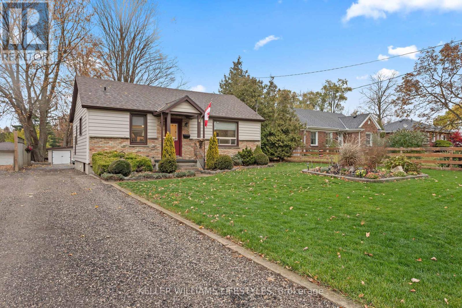 2628 DUNDAS STREET, London East (East J)