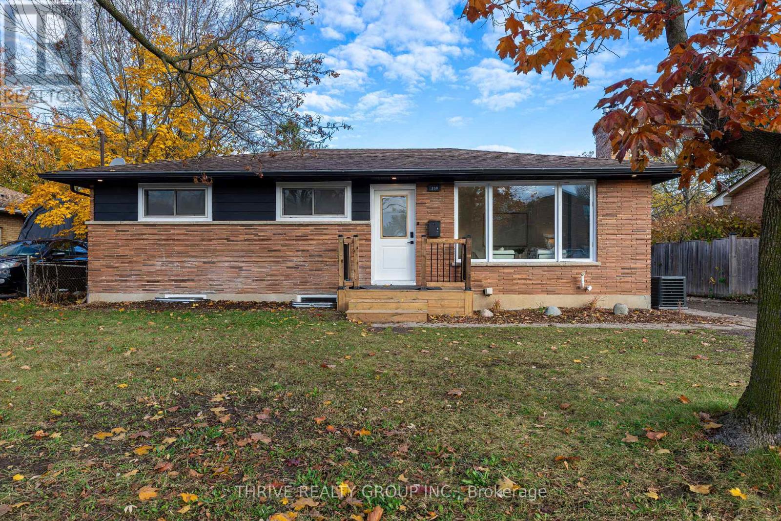 239 COMMISSIONERS ROAD W, London South (South D)