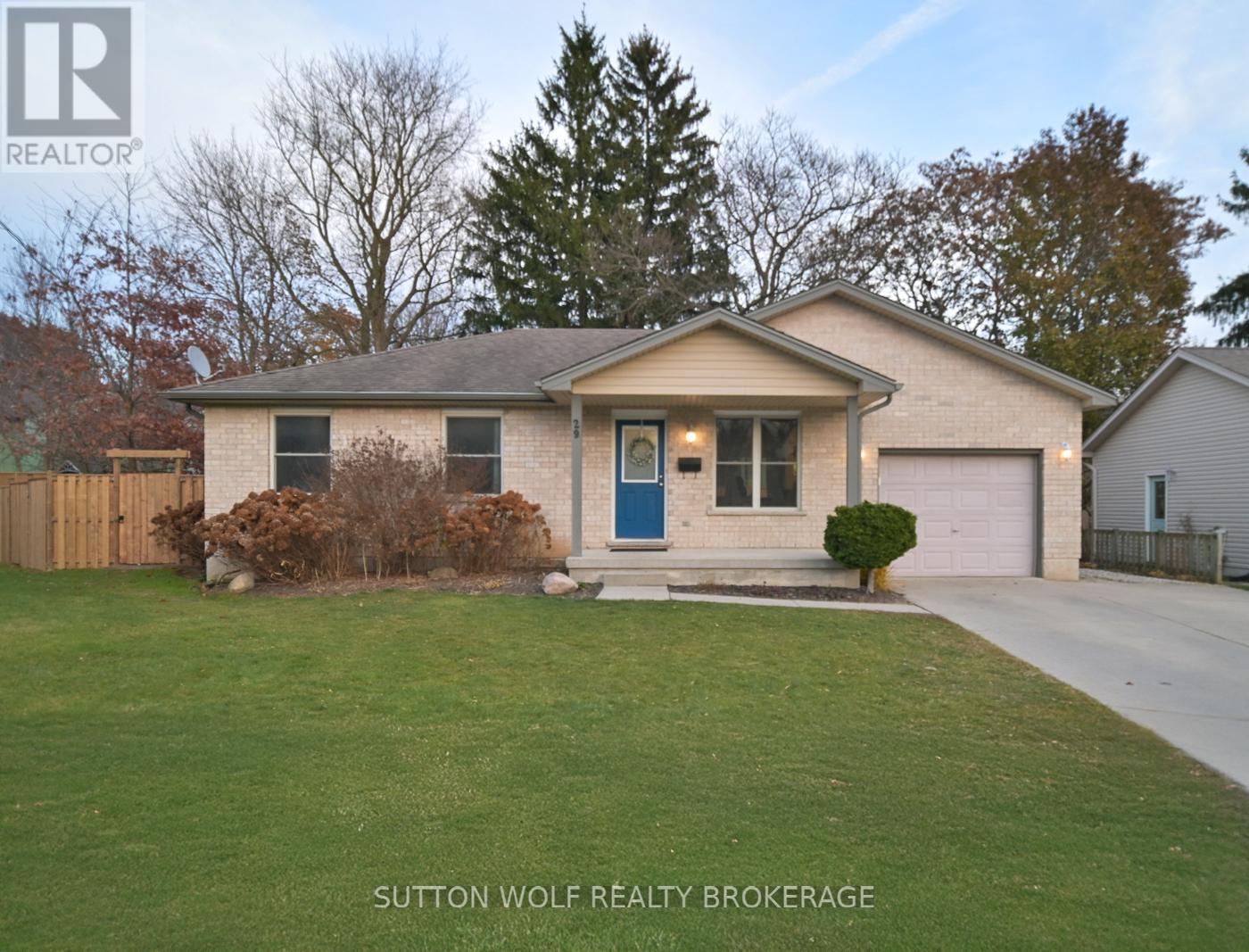 29 PITTAO PLACE, Strathroy-Caradoc (NE)