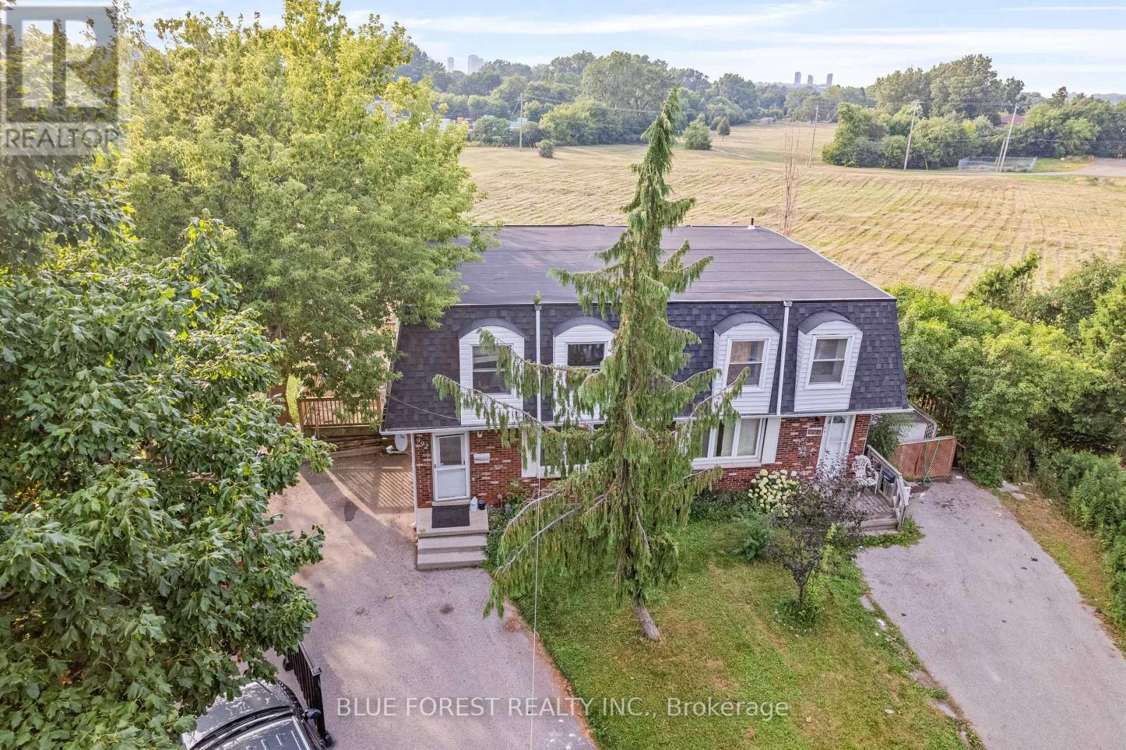 992 EAGLE COURT, London South (South J)