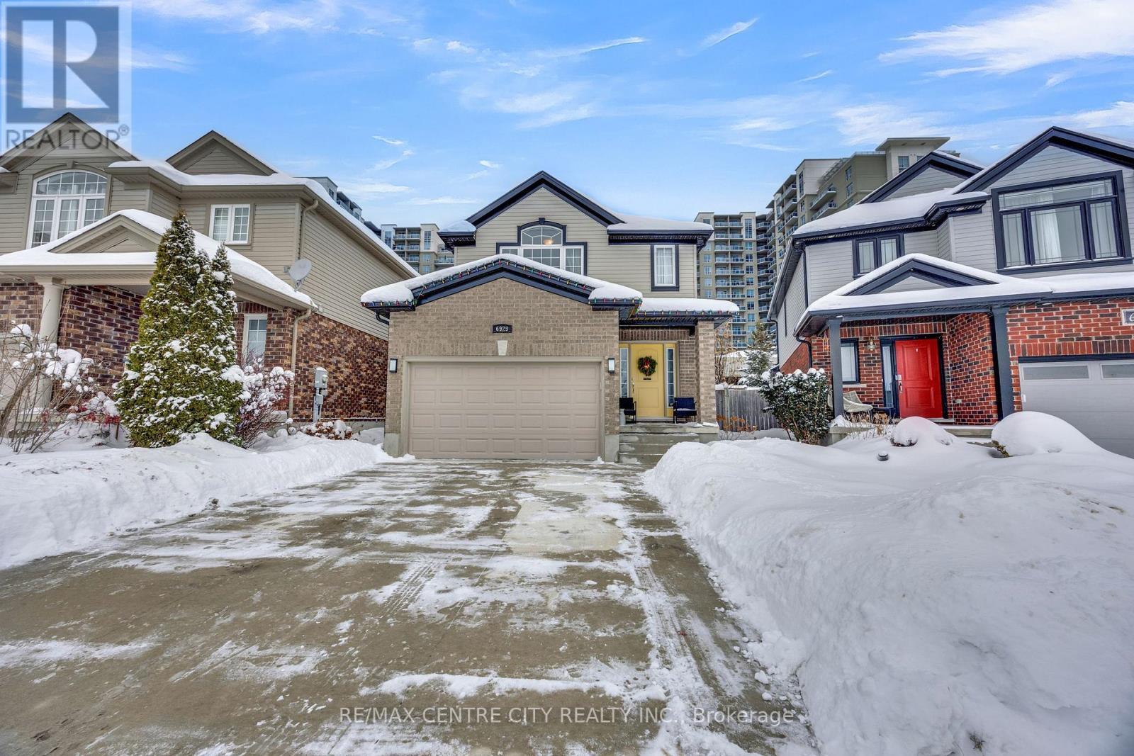 6929 VALLAS CIRCLE, London South (South V)