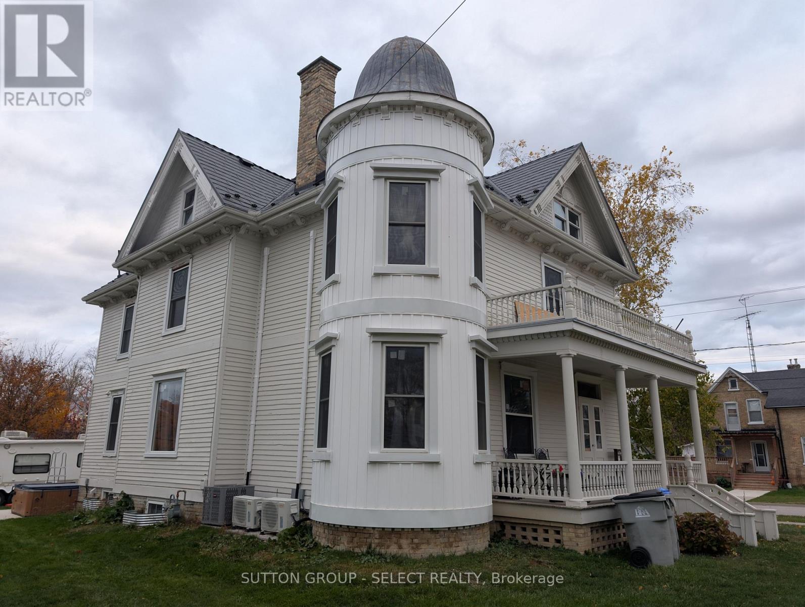 555 ERIE STREET, Warwick (Watford)