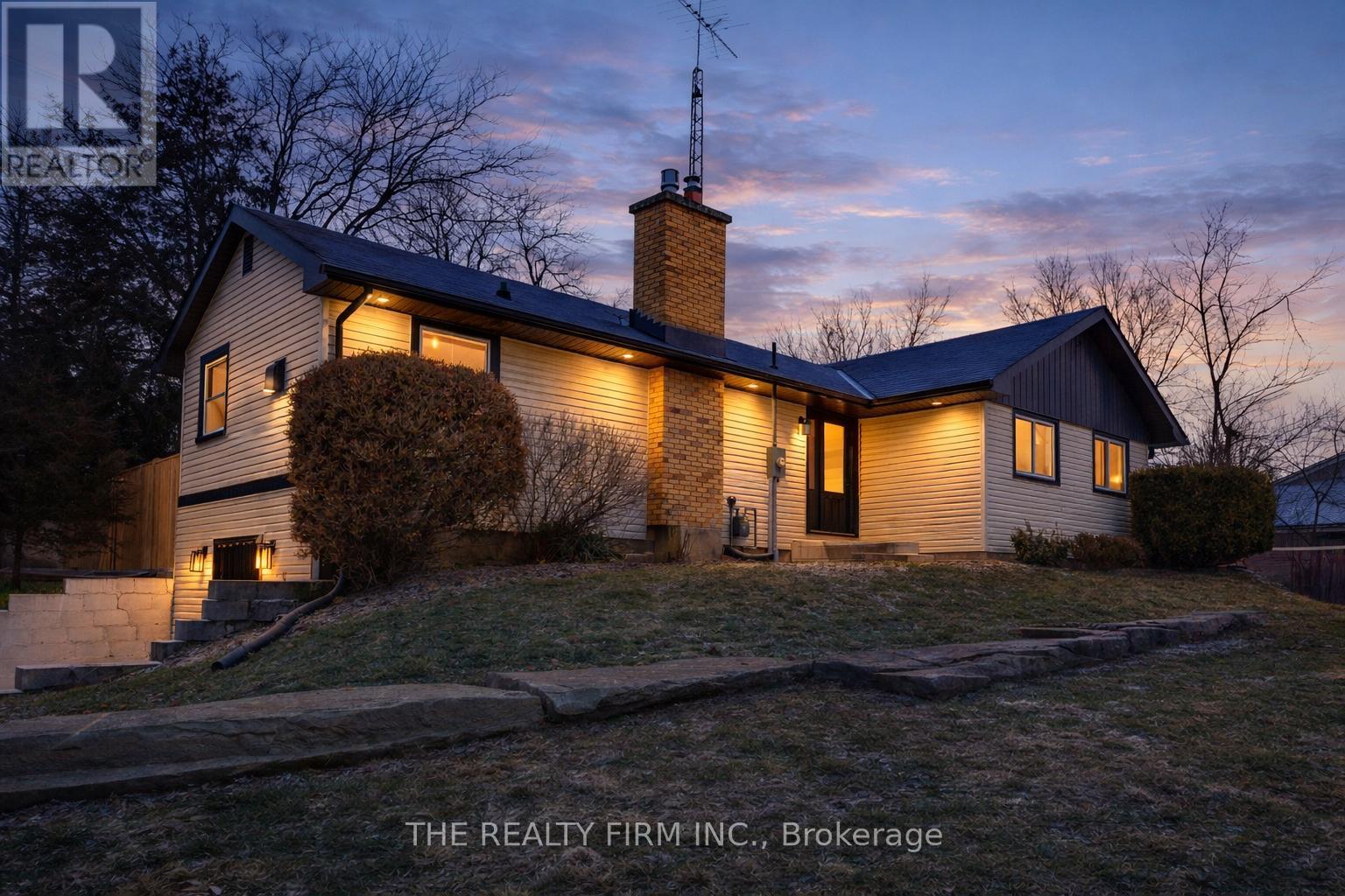 179 VALLEYVIEW DRIVE, Middlesex Centre (Komoka)