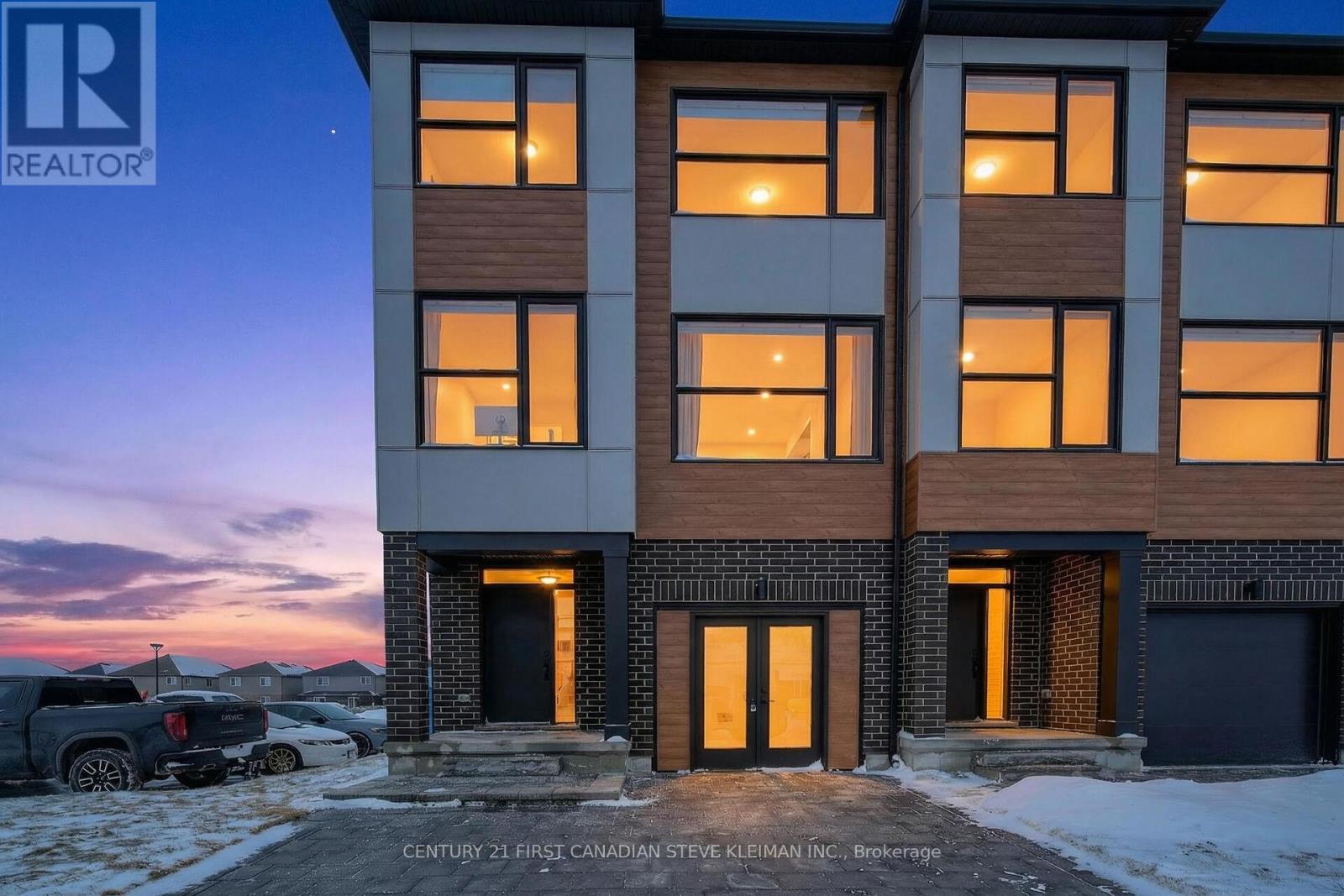 1 - 2830 TOKALA TRAIL, London North (North S)