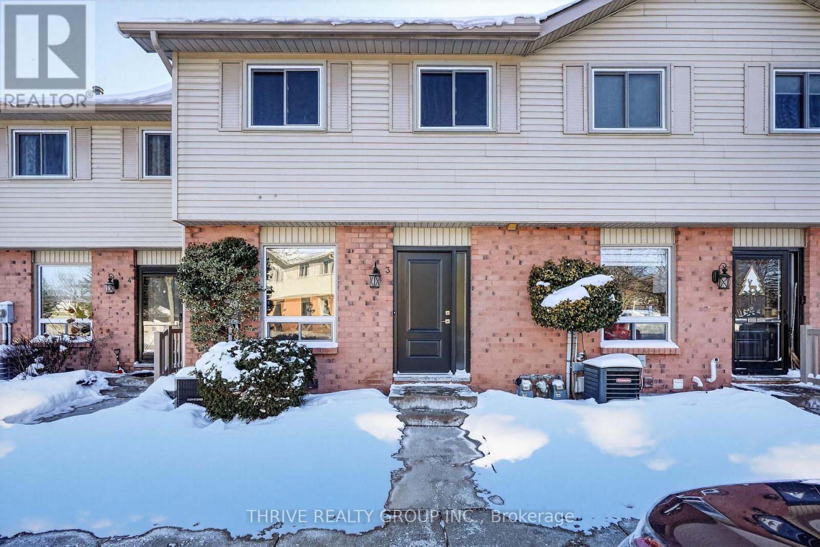 3 - 80 ACORN CRESCENT, London North (North F)