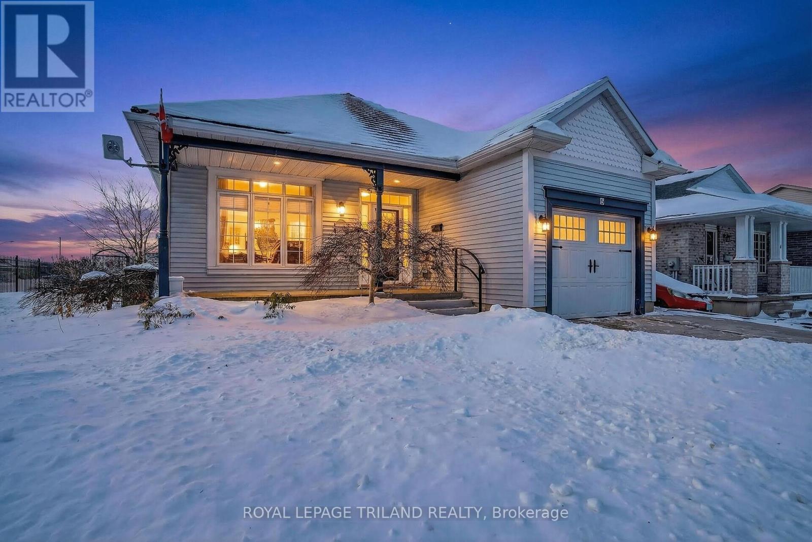 2 AXFORD PARKWAY, St. Thomas