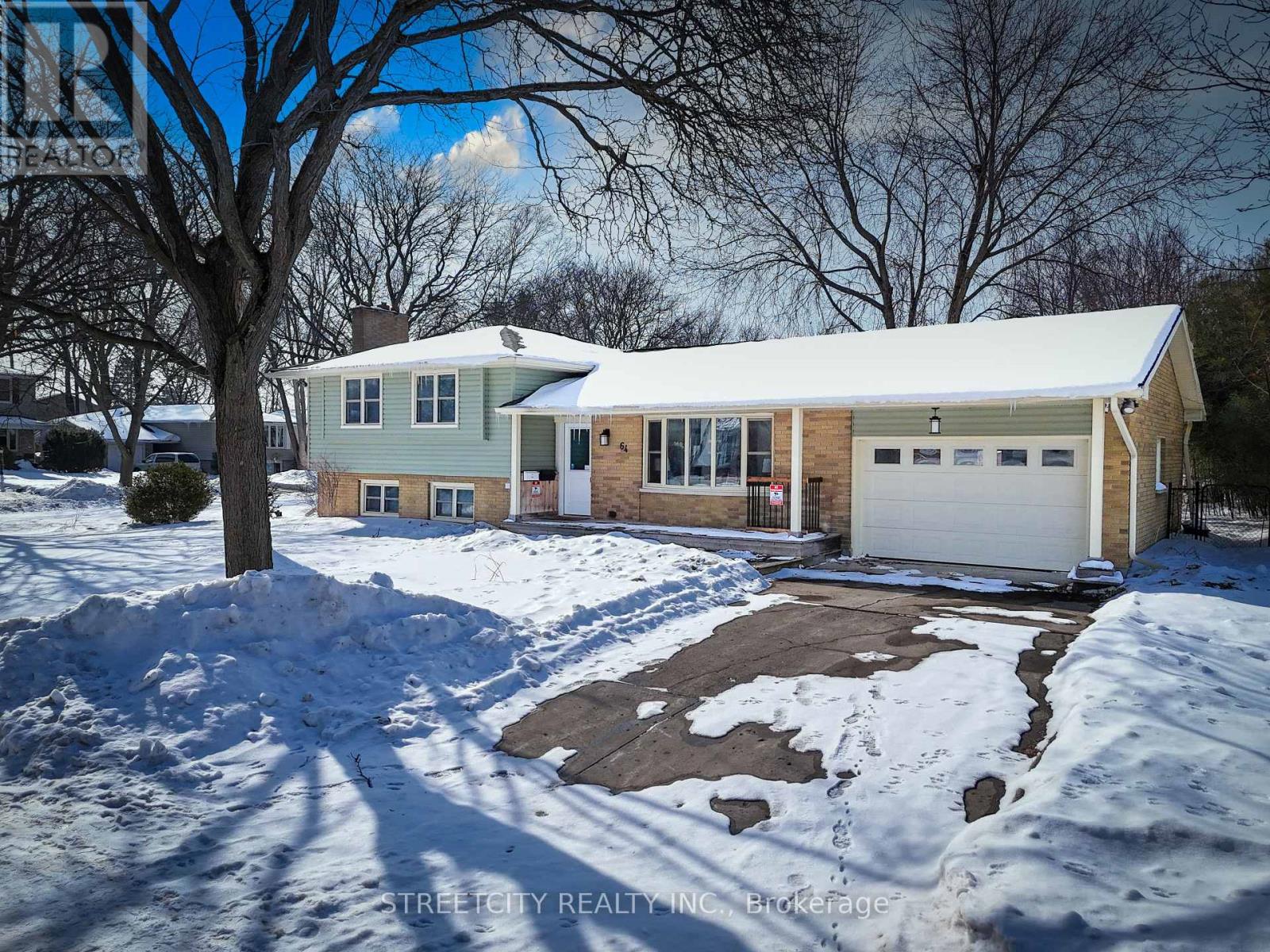 64 DOWNING CRESCENT, London South (South S)