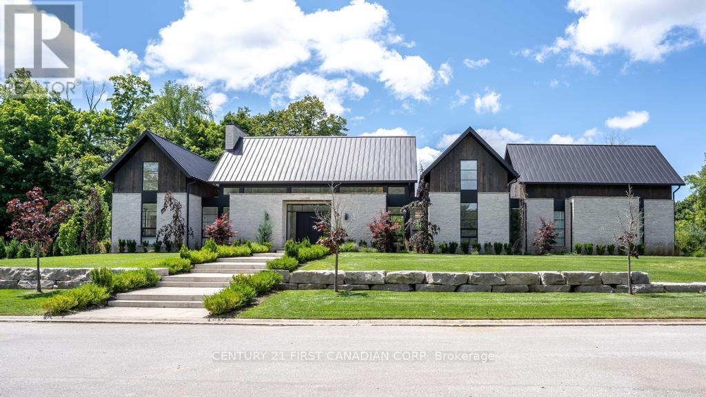 3819 DEER TRAIL, London South (South V)