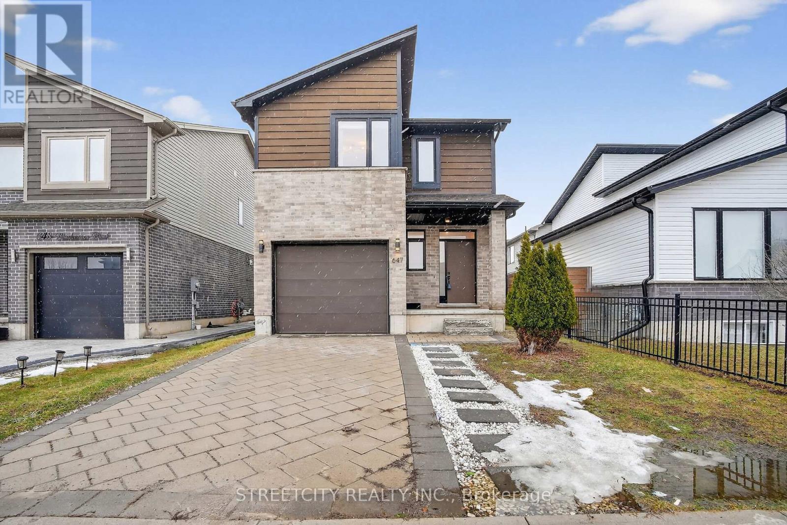 647 BLACKACRES BOULEVARD, London North (North E)