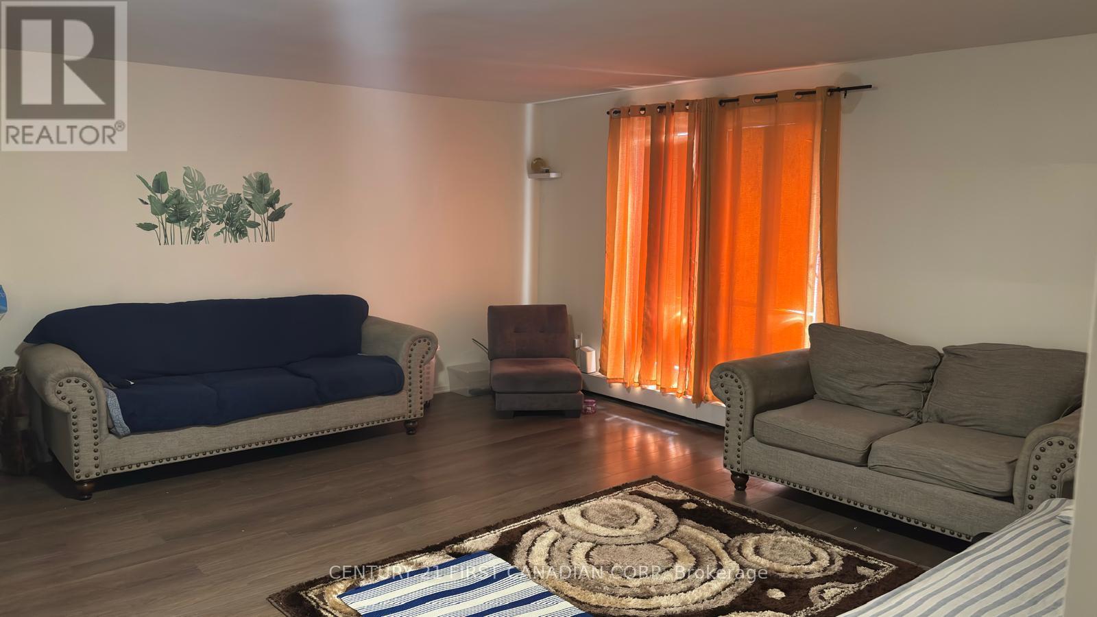 210 - 573 MORNINGTON AVENUE, London East (East G)