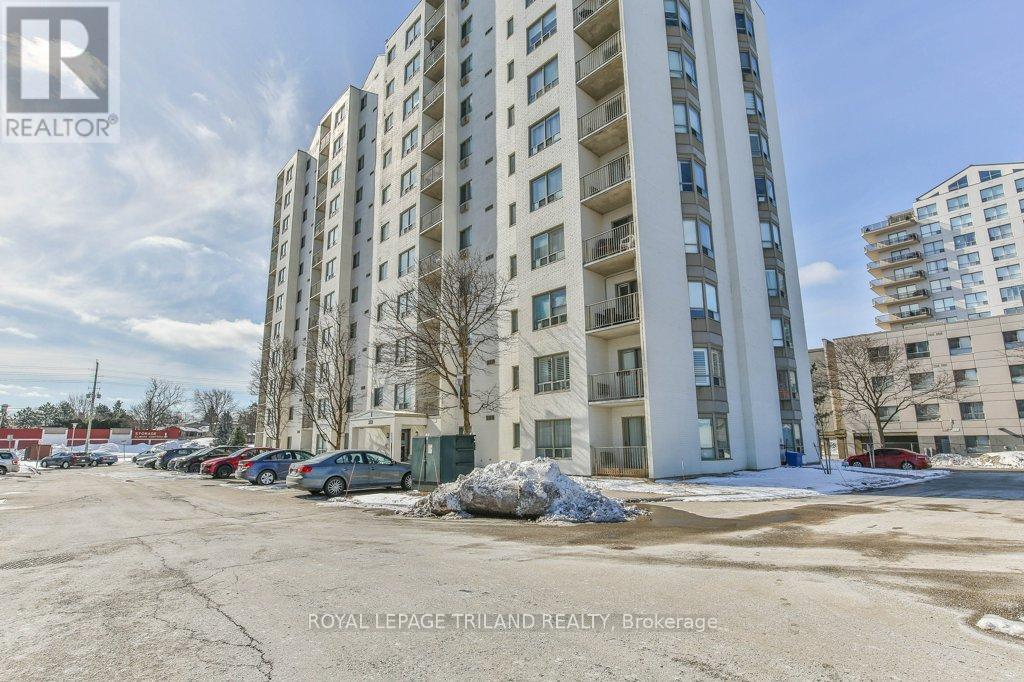 405 - 333 COMMISSIONERS ROAD W, London South (South D)