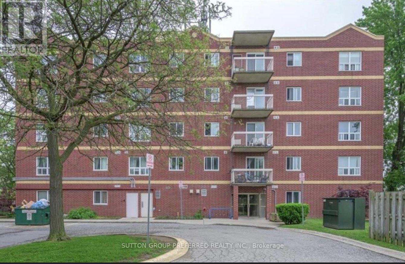 402 - 626 FIRST STREET, London East (East H)