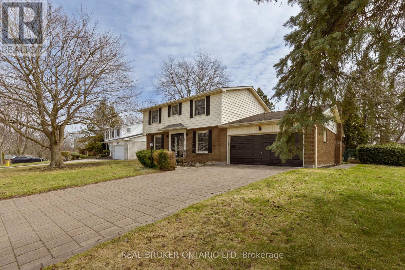 196 WYCHWOOD PARK, London North (North J)