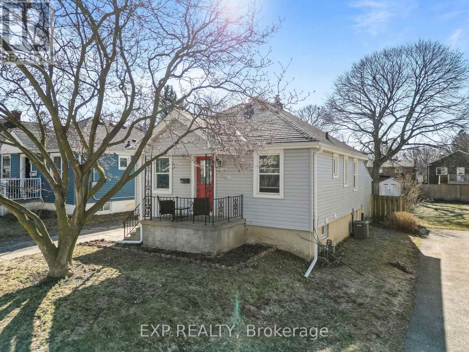 65 JACQUELINE STREET, London South (South I)