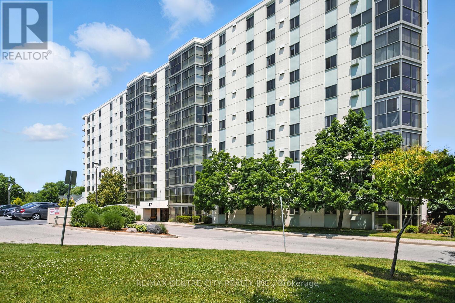 809 - 127 BELMONT DRIVE, London South (South O)