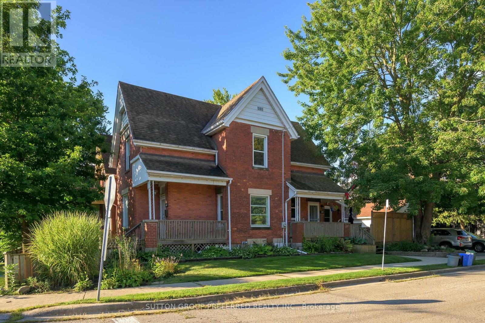 447 WOODMAN AVENUE, London East (East G)