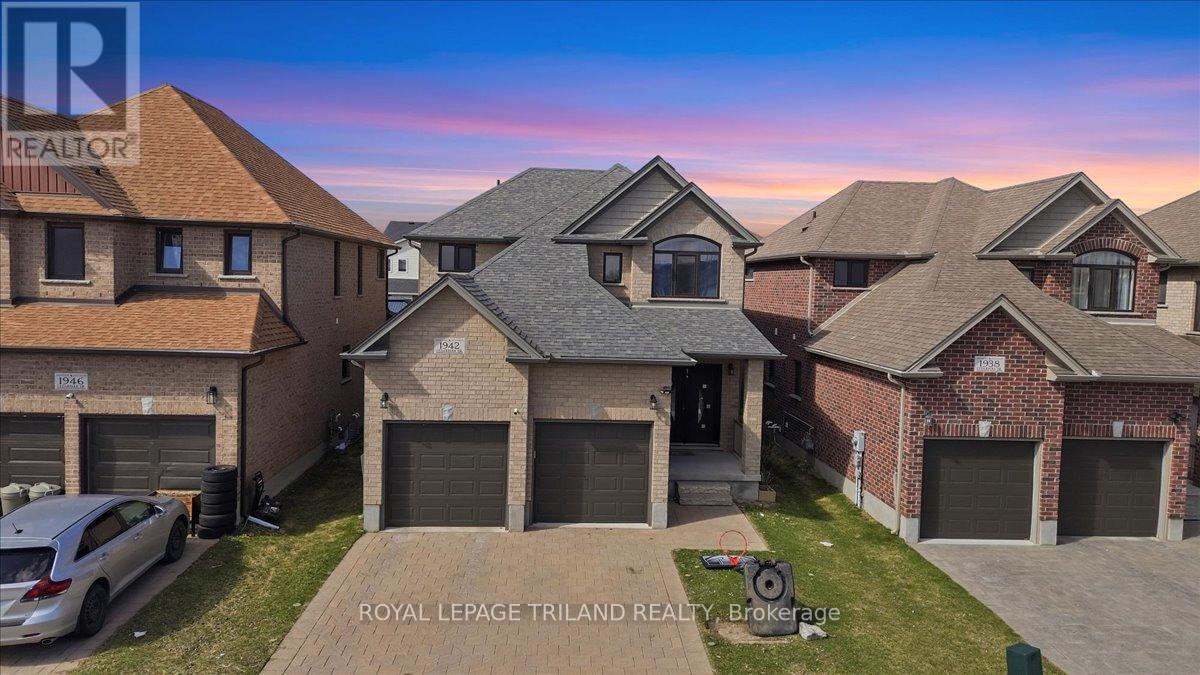 1942 CEDARPARK DRIVE, London North (North D)