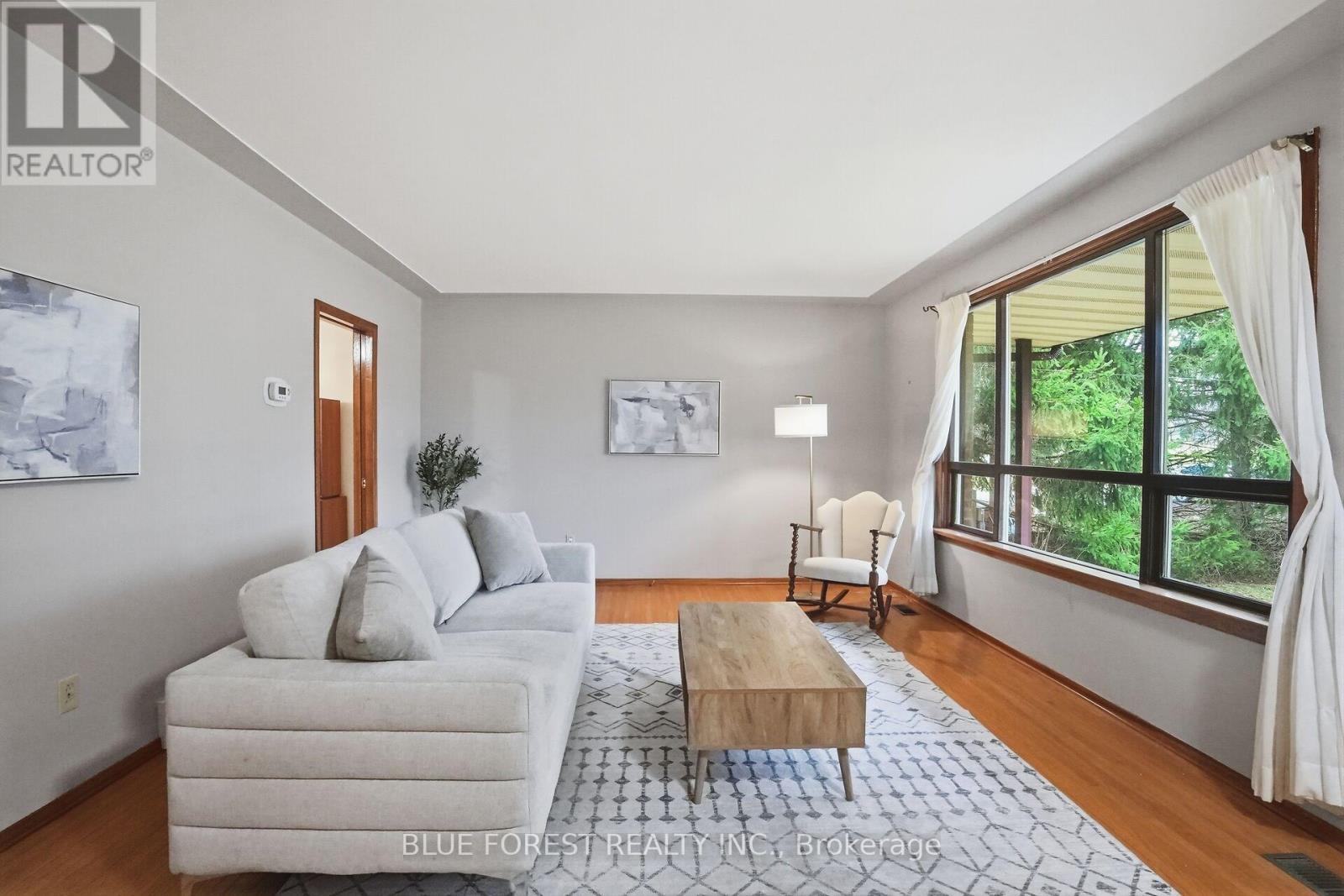 1668 HAMILTON ROAD, London East (East Q)