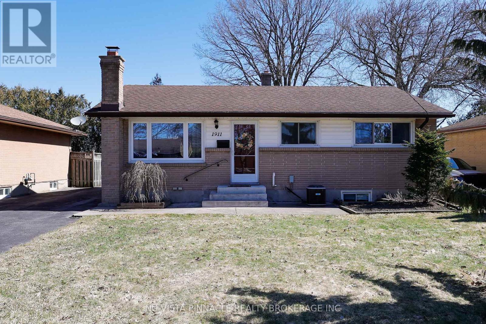 1911 CRYSTAL CRESCENT, London East (East I)